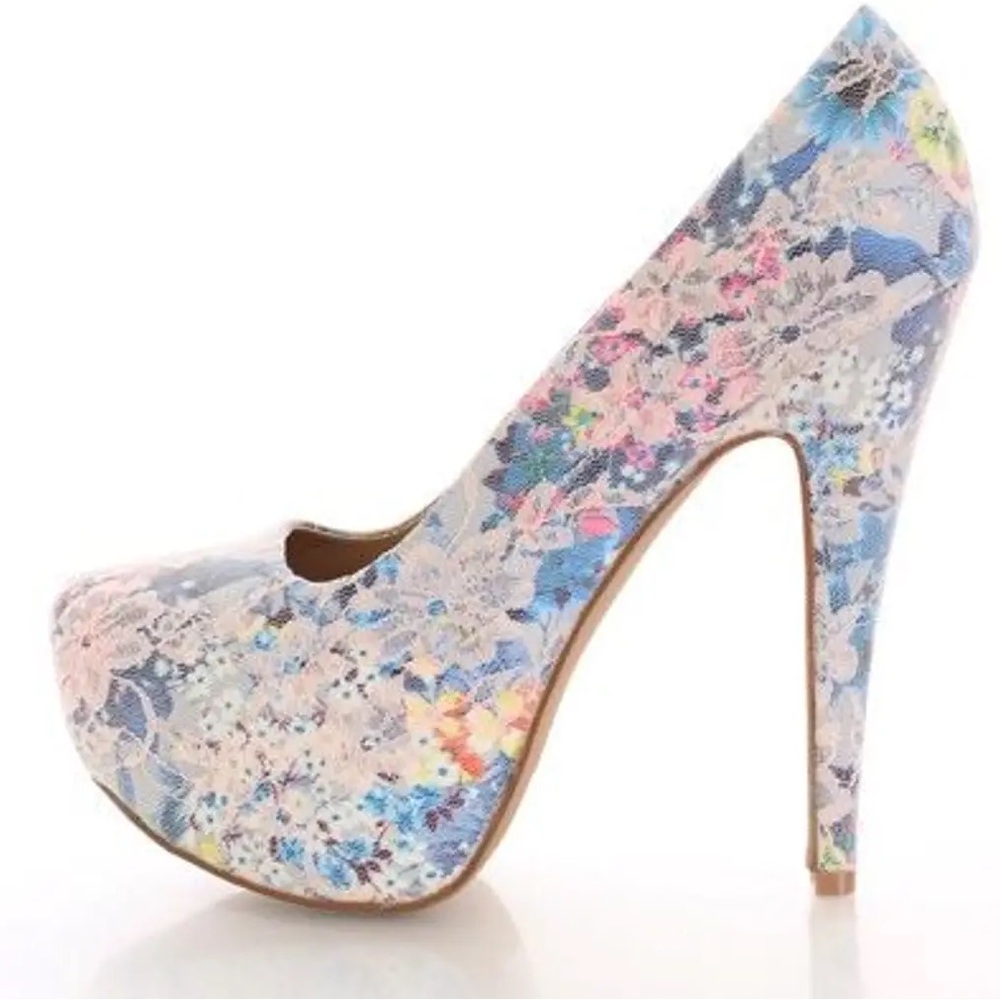 Nude Floral Lace Platform Pump Heels Size 7